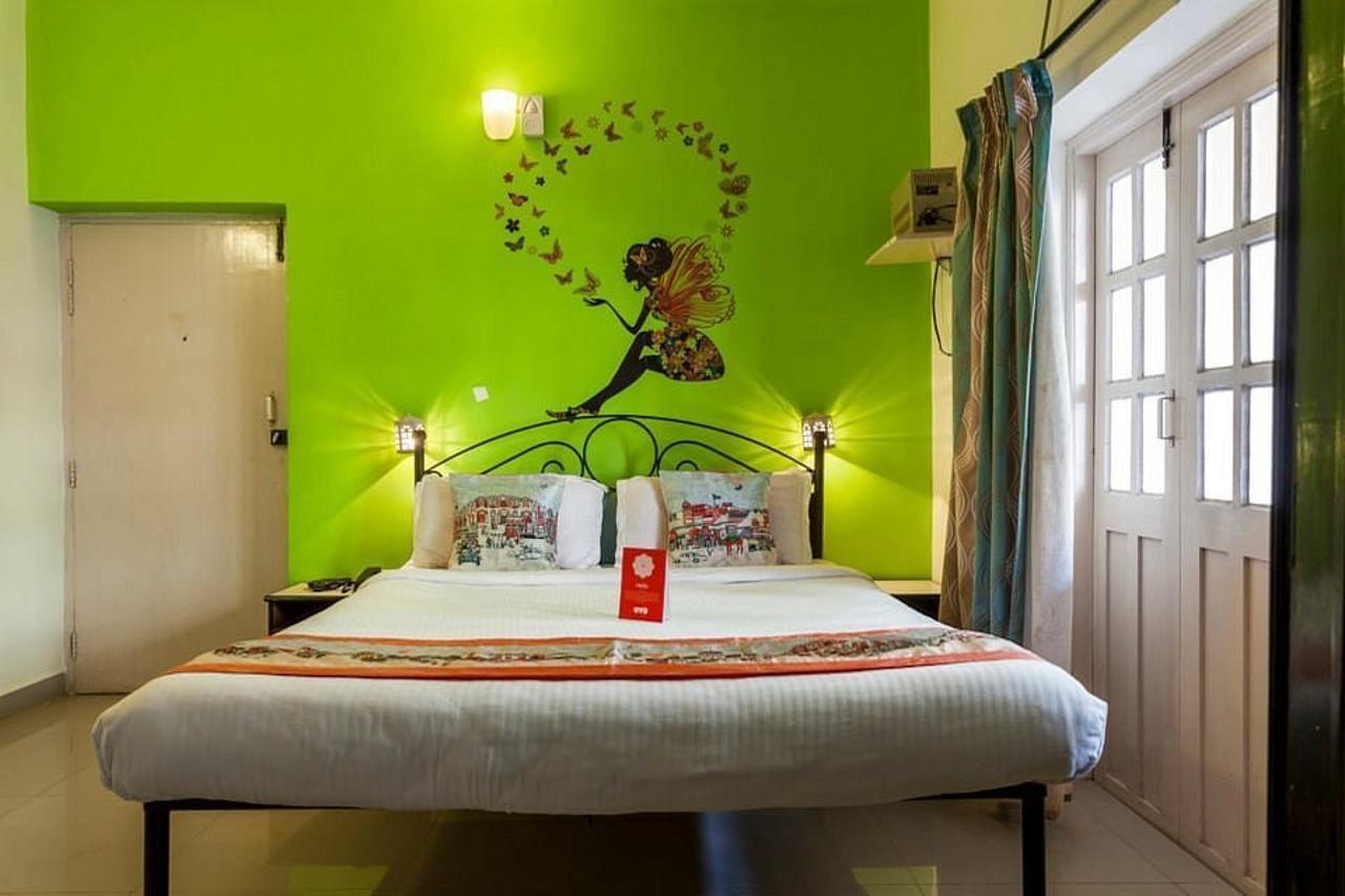 Sodders Renton Manor Hotel Arpora Luaran gambar