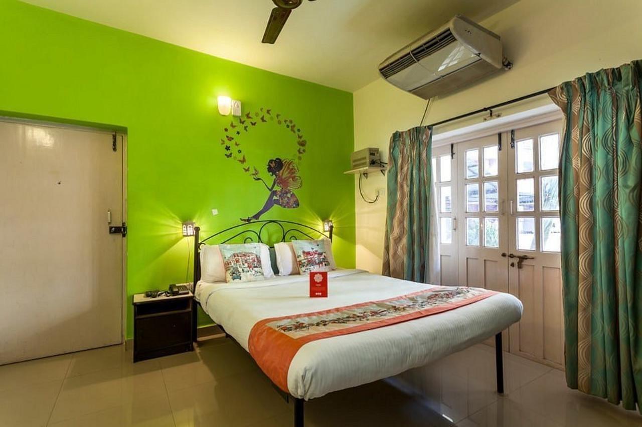 Sodders Renton Manor Hotel Arpora Luaran gambar