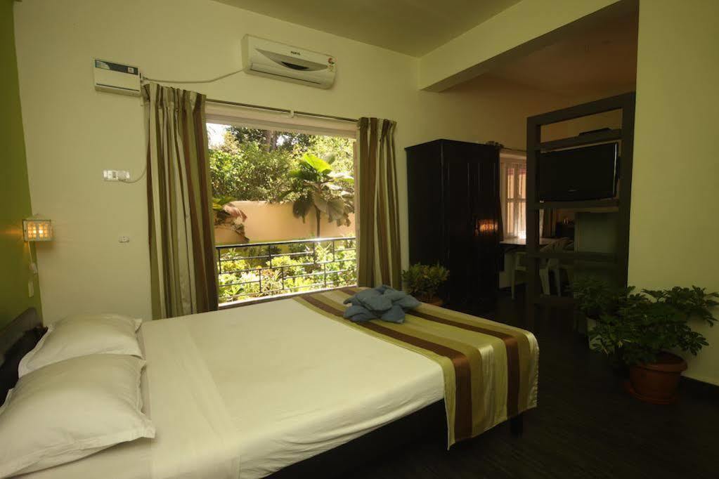 Sodders Renton Manor Hotel Arpora Luaran gambar