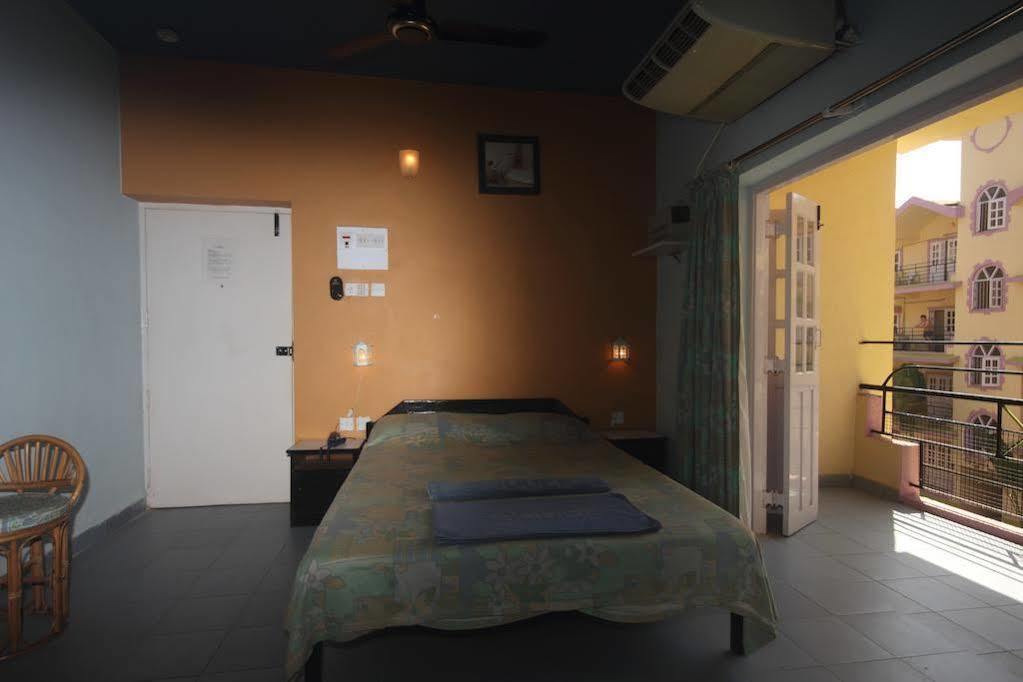 Sodders Renton Manor Hotel Arpora Luaran gambar