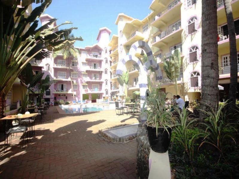 Sodders Renton Manor Hotel Arpora Luaran gambar